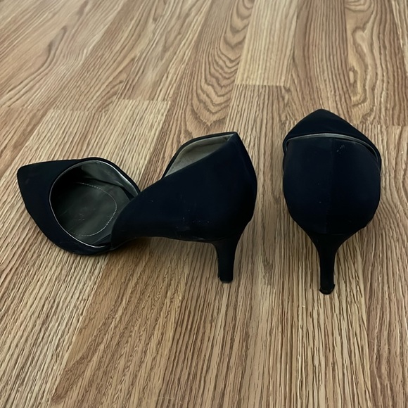 Navy blue fabric 2.5 inch heels - Picture 2 of 3